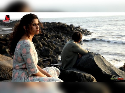 Sai tamhankar lalit prabhakar and paran pethe statter medium spicy movie review | Medium Spicy Movie Review : नातेसंबंधांवरील 'निस्सीम' प्रेमाची रेसिपी 'मीडियम स्पायसी'