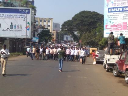 The beginning of the Grade Maratha Morcha from Kolhapur. Big police force in Shiroli too | कोल्हापूर येथून सकल मराठा मोर्चाला सुरुवात- शिरोली नाक्यावरच पोलिसांनी गाडीमोर्चाला रोखले