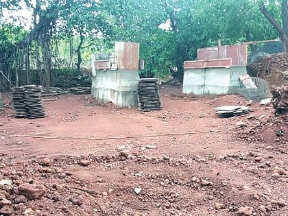 Due to lack of work of Sakwa, the fear of breaking of villages | साकवाचे काम न झाल्याने गावांचा संपर्क तुटण्याची भीती