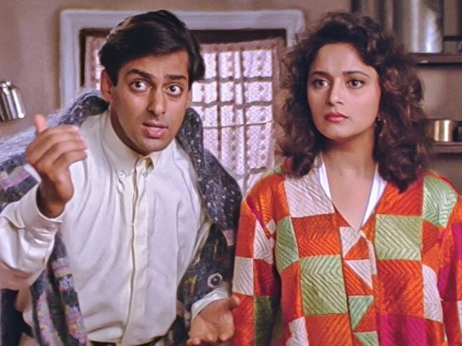 aamir khan has rejected hum aapke hai kaun film offer after that it went to salman khan | 'या' अभिनेत्याचा नकार अन् सलमान खान झाला सुपरस्टार, नाकारला 'हम आपके है कौन' सिनेमा