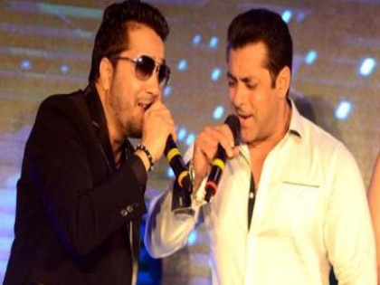 Film Federation of India warns Salman Khan for this reason | ऑल इंडिया सिने वर्कर्स असोसिएशन मिकानंतर सलमान खानवर घालणार बंदी?