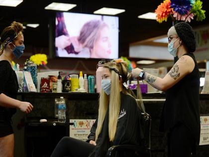 Shocking: America Increased Risk Of Lifting lockdown Infection Of 91 People Due To Salon Workers-SRJ | धक्कादायक, सलून वर्करमुळे 91 लोकांना झाला संसर्ग, लॉकडाऊन हटवणे पडले महागात