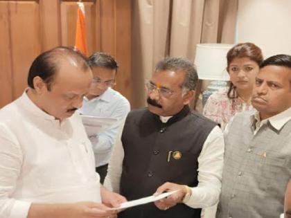 MLA Rajan Salvi met Deputy Chief Minister Ajit Pawar | आमदार राजन साळवींनी घेतली उपमुख्यमंत्री अजित पवारांची भेट, चर्चा रंगल्या; पण..