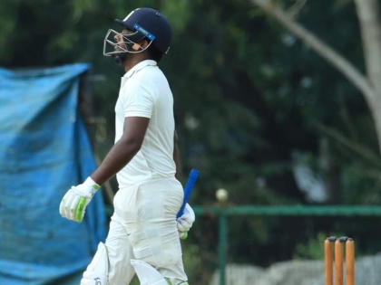 Sanju Samson score century in his first Ranji match of this season; He was warming the bench for two series in the Indian T20I  | टीम इंडियानं दोन मालिकांमध्ये बाकावर बसवलेल्या संजू सॅमसनचं खणखणीत शतक