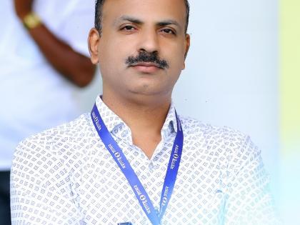 solapur zilla parishad social welfare officer sunil khamitkar suspended ceo manisha avhale information | मोठी बातमी; सोलापूर जिल्हा परिषदेचे समाजकल्याण अधिकारी सुनील खामितकर निलंबित