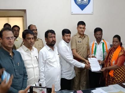 Sangli: ईश्वरपुरात महायुतीच्या उमेदवारांना जिवे मारण्याची धमकी दिल्याची तक्रार, कारवाईची मागणी Sangli: ईश्वरपुरात महायुतीच्या उमेदवारांना जिवे मारण्याची धमकी दिल्याची तक्रार, कारवाईची मागणी