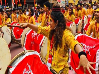 This year Dhol Tasha will beat for 10 minutes in three chauk Police are well arranged on the procession routes | यंदा तीन चाैकात १० मिनिटे धडाडणार ढोल-ताशा; मिरवणूक मार्गांवर पोलिसांचा चोख बंदोबस्त