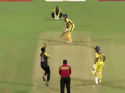 Rahul Dravid's son Samit dravid in the KSCA Maharaja Trophy, watch here video  | बाप तसा बेटा! समित द्रविडचा वडिलांच्या शैलीत षटकार; चाहत्यांना आठवला 'द वॉल' Video