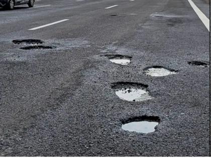 Pothole repair team now available 24 hours a day on Samruddhi Highway; Maintenance and repair work is being carried out regularly by contractors | समृद्धी महामार्गावर आता २४ तास खड्डे दुरुस्तीपथक; देखभाल-दुरुस्तीचे काम कंत्राटदारामार्फत नियमित Pothole repair team now available 24 hours a day on Samruddhi Highway; Maintenance and repair work is being carried out regularly by contractors | समृद्धी महामार्गावर आता २४ तास खड्डे दुरुस्तीपथक; देखभाल-दुरुस्तीचे काम कंत्राटदारामार्फत नियमित