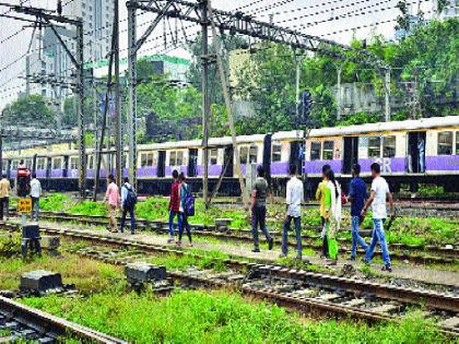 Sandhurst Road Railway Station: Crossing the Rail Route Hankoak bridge breaks with local residents | सॅण्डहर्स्ट रोड रेल्वे स्थानक : रेल्वे रूळ ओलांडणे हाच पर्याय! हँकॉक पूल तोडल्यामुळे स्थानिकांसह प्रवाशांचे हाल