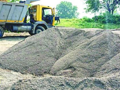 Big news; Violation of rules on sand dunes; Complaint made by WhatsApp | मोठी बातमी; वाळू घाटावर नियमांचे उल्लंघन; व्हाॅटस्ॲपद्वारे केली तक्रार