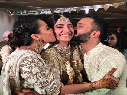 Video: sonam kapoor anand ahuja's dance in sangeet | Video : सोनम-आनंदचा संगीत सोहळ्यात डान्स फ्लोअरवर धमाका