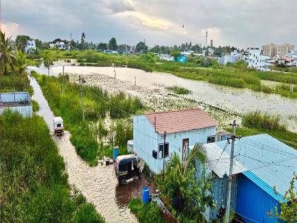 Hundreds of houses in Sangli still under water due to rain | पावसाची उसंत, सांगलीत शेकडो घरे अजूनही पाण्याखाली; महापालिकेकडून स्वच्छता मोहीम