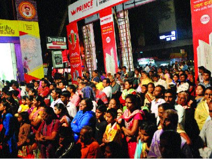 Sangli's roads flooded the crowd | सांगलीचे रस्ते गर्दीने फुलले