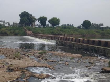 Due to water scarcity in Sangli, Krishna water level dropped | सांगलीवर पाणीटंचाईचे सावट, कृष्णेची पाणी पातळी खालावली