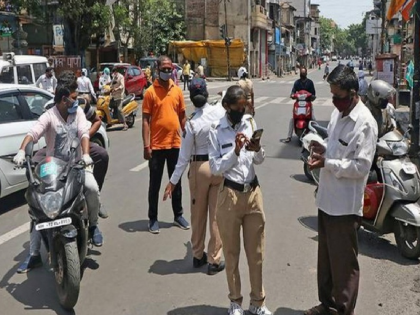 Violation of traffic rules; 54 lakh fine was collected by the police in Sangli district within 15 days | वाहतूक नियमांचे उल्लंघन; सांगली जिल्ह्यात १५ दिवसांत पोलिसांनी वसूल केला ५४ लाखांचा दंड