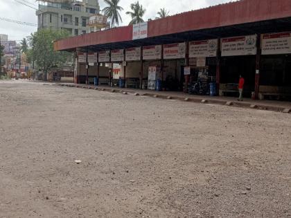 Protest against lathi charge in Jalana, 40 lakh loss to ST due to bandh in Sangli | सांगलीत बंदमुळे एसटीचे ४० लाखांचे नुकसान