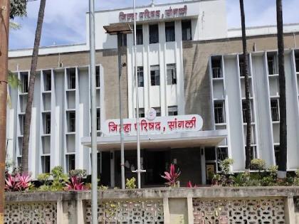 CEO takes action against officers and employees who do not arrive on time at Sangli Zilla Parishad | सांगली जिल्हा परिषदेत ‘आओ जावो, घर तुम्हारा’ चालणार नाही!; सीईओंनी अधिकारी, कर्मचाऱ्यांना ठणकावले CEO takes action against officers and employees who do not arrive on time at Sangli Zilla Parishad | सांगली जिल्हा परिषदेत ‘आओ जावो, घर तुम्हारा’ चालणार नाही!; सीईओंनी अधिकारी, कर्मचाऱ्यांना ठणकावले