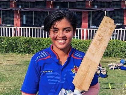 200 runs in 117 balls, with 24 fours and 3 sixes: Mumbai's Sanika Chalke joins the elite list with s mandhana, j rodrigues and raghvi bist after scoring Double-Century in the Women's U19 One Day Tournament  | २७ चेंडूंत ११४ धावा! डोंबिवलीच्या सानिका चाळकेचे विक्रमी द्विशतक, स्मृती मानधनाच्या क्लबमध्ये पटकावले स्थान