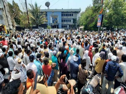 Sanjay Biyani Murder Case: Angry citizens stopped Biyani's funeral procession in front of SP office | Biyani Murder Case: संतप्त नागरिकांनी बियाणी यांची अंत्ययात्रा एसपी कार्यालयासमोर थांबवली