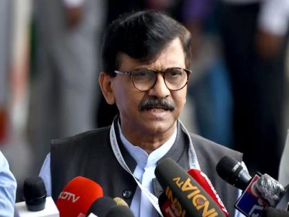 three parties will announce a list of 48 candidates for MVA Together; Sanjay Raut's cue from 'Vanchit' Prakash Ambedkar | मविआच्या 48 उमेदवारांची यादी एकत्र, तीन पक्ष घोषणा करणार; राऊतांचे 'वंचित'वरून संकेत