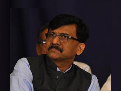 Sanjay Raut Trolled in social media over Guwahati Hotel Offer statement Eknath Shinde Group Shivsena Revolt | "गुवाहाटीची ऑफर होती मग हॉटेलचं बूकिंग मिळत नाही कशाला ओरडत होतात?"; नेटकऱ्यांनी घेतली संजय राऊतांची शाळा