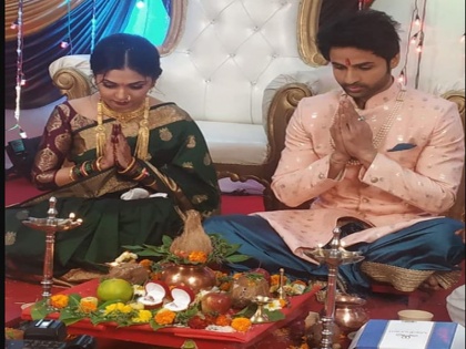 Marathi Actor sanjay shejwal got engaged to sai kalyankar | अभिनेता संजय शेजवळने या अभिनेत्रीसोबत केला साखरपुडा