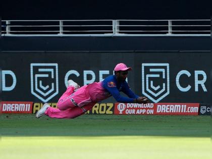 SRH vs RR Latest News : Sanju Samson with a brilliant catch in his 100th outing in IPL; jonny bairstow out, Video | SRH vs RR Latest News : IPLच्या शतकी सामन्यात संजू सॅमसनचा अफलातून झेल, SRHला मोठा धक्का, Video