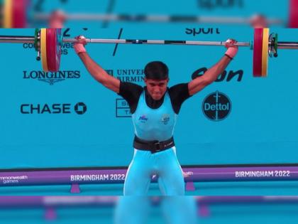 Commonwealth Games 2022 : India win first medal, Maharashtra Weightlifter Sanket Mahadev SARGAR win SILVER in 55kg Men's categary with 248 kg | Commonwealth Games 2022: महाराष्ट्राच्या मराठमोळ्या सुपुत्राने इतिहास घडविला! संकेत महादेव सरगरला 'राष्ट्रकुल'मध्ये रौप्य