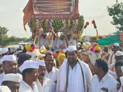 Sant Tukaram Maharaj palkhi enter in nimgao ketki | 'हीच व्हावी माझी आस, जन्मोजन्मी तुझा दास' तुकोबांच्या आगमनाने निमगाव केतकी ‘विठुमय’