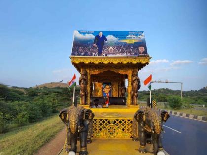 Constitution Chariot left from Kanyakumari on 26th January on initiation on Thursday! | २६ जानेवारीला कन्याकुमारीवरून निघालेला संविधान रथ गुरूवारी दीक्षाभूमीवर!