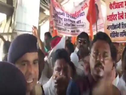 Will Shiv Sena rally in the railways? Report of the Non-Discrimination Movement from the Railway Protection Force to the superiors | शिवसेनेला रेल्वे हद्दीतील आंदोलन भोवणार? विनापरवानगी आंदोलनाचा अहवाल रेल्वे सुरक्षा बलाकडून वरिष्ठांना सादर