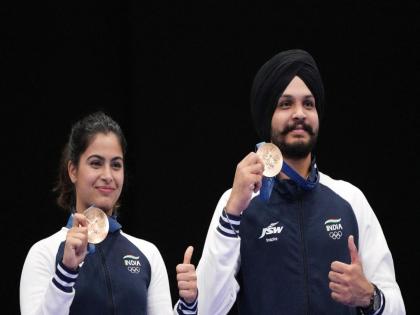 Why Olympic bronze medallist Sarabjot Singh and Manu Bhaker decided to reject government job | मनू भाकर-सरबज्योत सिंग यांनी नाकारली सरकारी नोकरीची ऑफर; कारणही सांगितलं...