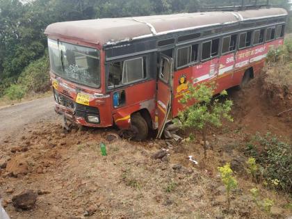  Accident to ST due to failure of brake, passenger comfort | ब्रेक निकामी झाल्याने एसटीला अपघात, प्रवाशी सुखरूप