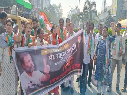 Congress protests in Satara to protest the suspension of MPs, sloganeering against BJP | खासदारांच्या निलंबनाच्या निषेधार्थ साताऱ्यात काँग्रेसची निदर्शने, भाजपविरोधात घोषणाबाजी 