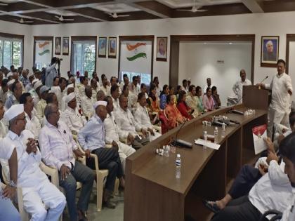 A meeting of the Mahavikas Aghadi was held in Satara to decide the strategy for the upcoming Lok Sabha | लोकसभेसाठी महाविकास आघाडीने कंबर कसली, साताऱ्यात राष्ट्रवादी भवनात पार पडली बैठक 