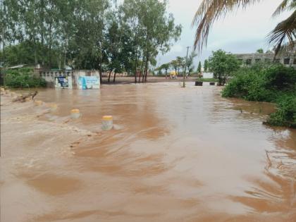 More rainfall in Satara district than last year; Navaja, Mahabaleshwar receives maximum rainfall | Satara: कोयनेला ३१ मिलीमीटर पाऊस; धरणात १५ टीएमसी साठा