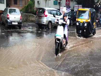 Navja recorded 70 mm and Mahabaleshwar 63 mm of rain In Satara district | सातारा जिल्ह्यातील नवजाला ७०, महाबळेश्वरला ६३ मिलिमीटर पावसाची नोंद 