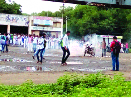 Birthday rioting at Rahimatpur bus station | रहिमतपूर बसस्थानकात वाढदिवसाची हुल्लडबाजी