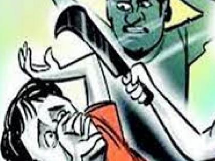 A masked assailant attacked a merchant in Satara | साताऱ्यात मास्कधारी हल्लेखोराचा व्यापाऱ्यावर खुनी हल्ला, कारण अस्पष्ट