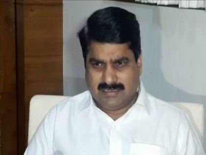 Minister Satej Patil angry over MP Sanjay Mandlik's criticism of Adani Ambani says | खासदार मंडलिकांनी केलेल्या ‘आदानी-अंबानी’ टीकेवर सतेज पाटील अस्वस्थ : ग्रामविकासमंत्री हसन मुश्रीफ