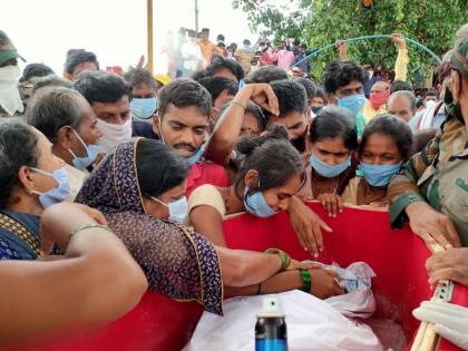 Thousands pay homage to martyr Satish Pehre in Jalana | शहीद सतीश पेहरे यांना हजारोंच्या उपस्थितीत मानवंदना