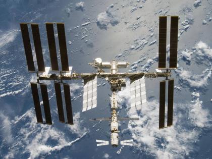 Electricity will be generated in space and sent directly to Earth without wires Satellite launch soon | अंतराळात वीज निर्मिती करून तारेशिवाय थेट पृथ्वीवर पाठविणार; लवकरच उपग्रह प्रक्षेपण Electricity will be generated in space and sent directly to Earth without wires Satellite launch soon | अंतराळात वीज निर्मिती करून तारेशिवाय थेट पृथ्वीवर पाठविणार; लवकरच उपग्रह प्रक्षेपण