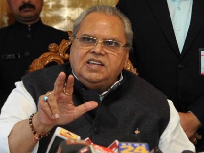 CBI raids Satyapal Malik's house | सत्यपाल मलिक यांच्या घरी सीबीआयची छापेमारी; २९ ठिकाणी झडती घेतली