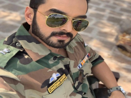 Sourabh Gokhale’s love for Indian Army, Shares Photo In Army Uniform | सौरभ गोखलेचं आर्मी प्रेम,लष्कराच्या युनिफॉर्ममधील फोटो सोशल मीडियावर केला शेअर