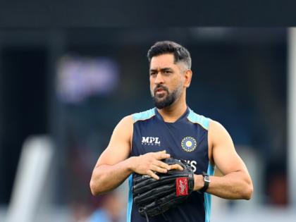 Former Team India player Saurabh Tiwary has asserted that MS Dhoni is the god of Jharkhand cricket  | "महेंद्रसिंग धोनी म्हणजे देवच...", भारताच्या माजी खेळाडूकडून कॅप्टन कूलवर स्तुतीसुमने