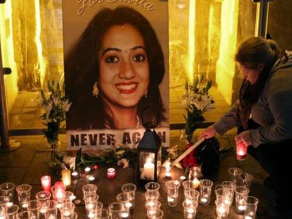 savita halappanavar abortion legalise in ireland how an Indian woman made irish vote to legalise abortion | संघर्षाचा विजय ! भारताच्या 'या' मुलीमुळे आयर्लंडमधील गर्भपातासंबंधी कठोर कायद्यामध्ये बदल