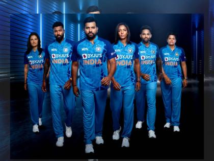 This is the strength of gender equality, compensation for discrimination! BCCI announces equal match fees pay for both men's and women's cricketers | हे तर लैंगिक समानतेला बळ, भेदभावाची नुकसान भरपाई!