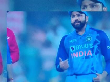 IND vs SA 3rd T20I Live Updates : Woah, almost a run-out first ball! Direct hit would have had Quinton de Kock, Shreyas Iyer at mid-off. de Kock left in the middle of the pitch after calling for a single, but Bavuma was only watching the ball | IND vs SA 3rd T20I Live Updates : पहिल्याच चेंडूवर श्रेयस अय्यर चुकला अन् क्विंटन डी कॉकने आनंद लुटला; रोहित नाराज दिसला