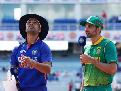 IND vs SA 2nd ODI Live Updates : Shahbaz Ahmed to make his ODI debut, South Africa have won the toss and they've decided to bat first, two changes in both team | IND vs SA 2nd ODI Live Updates : दक्षिण आफ्रिकेने नाणेफेक जिंकली, भारताने ऋतुराजसह दोघांना बाकावर बसवले; जाणून घ्या Playing XI